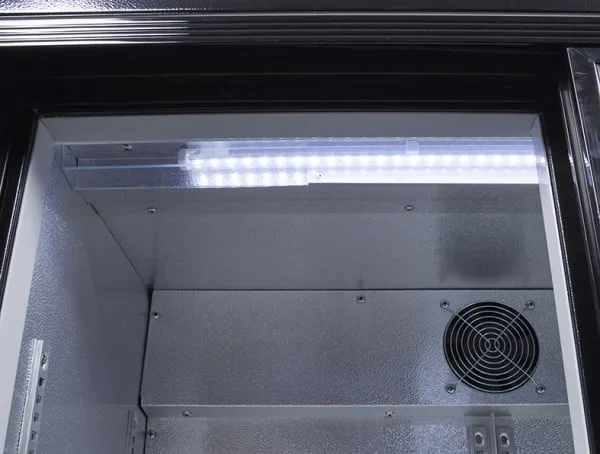Gastro-Cool UC200 Barkühlschrank 208 Liter Schiebetüren schwarz, LED, unterbaufähig