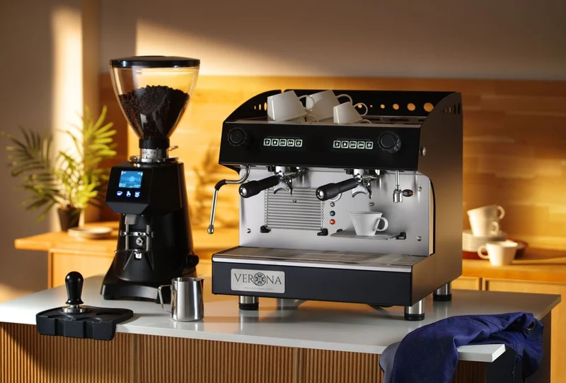 Verona Kaffeemaschine Julia Compact, 2-gruppig, automatisch