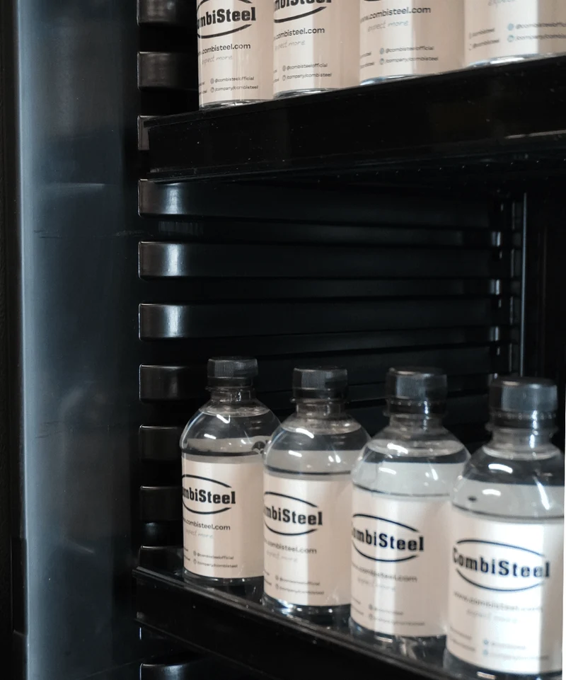 Combisteel Kühlschrank 1 Glastür Schwarz mit Canopy SVE-450 Blc