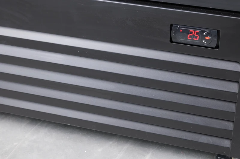 Combisteel Kühlschrank mit Schiebeglastüren BEZ-780 Sl Schwarz