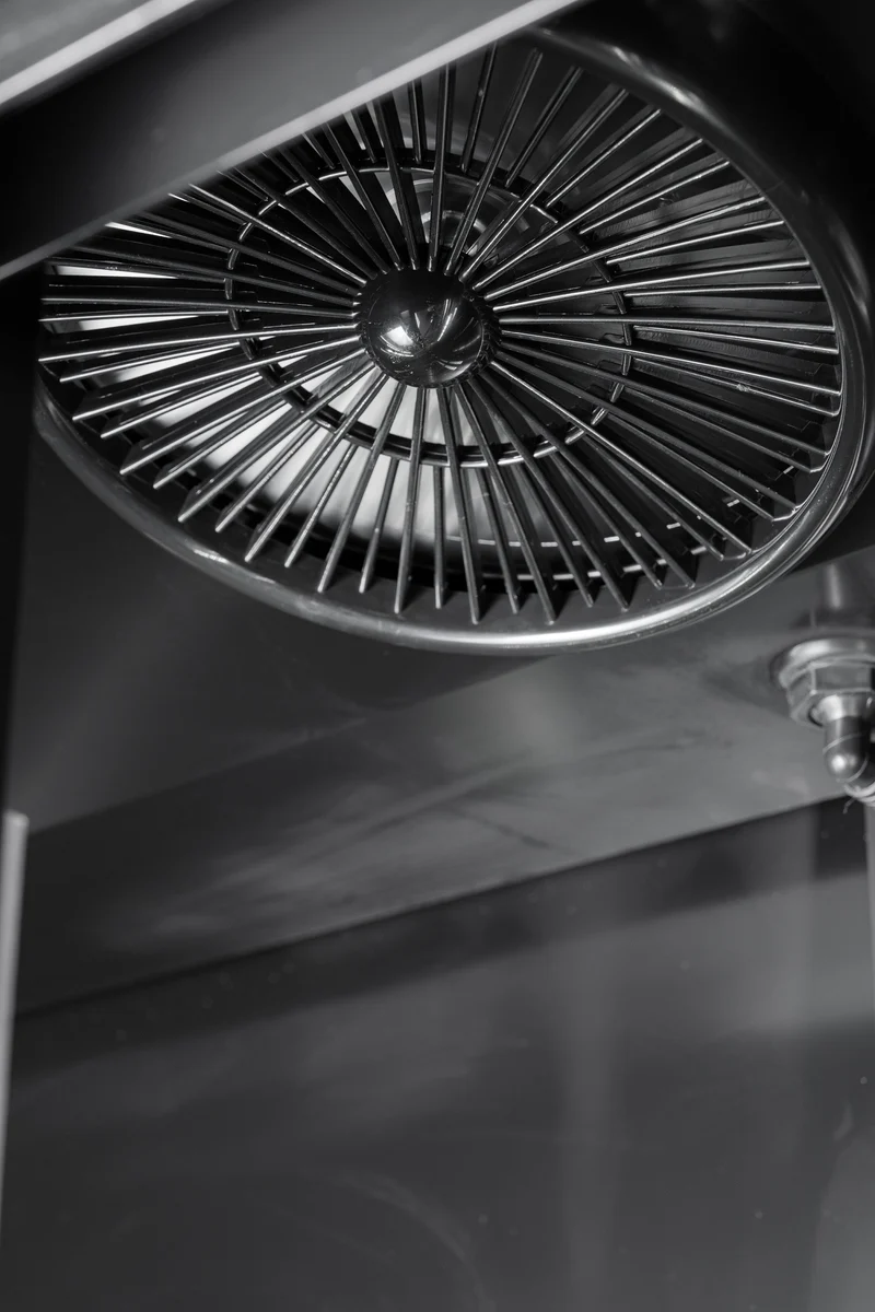 Combisteel Kühlschrank mit Schiebeglastüren BEZ-780 Sl Schwarz