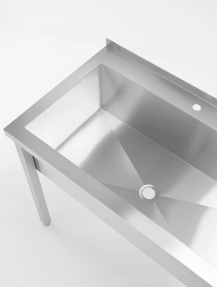 HENDI Tisch mit Einzelwaschwanne, ohne Spritzschutz – verschraubt, Tiefe 600 mm